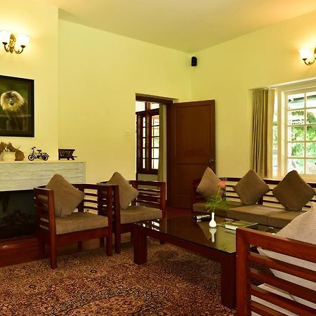 Monica Garden Bungalow Vālpārai Bagian luar foto