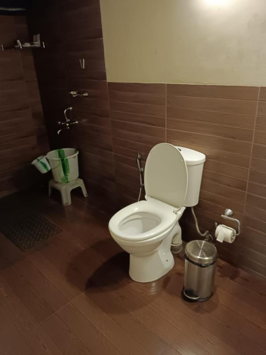 Monica Garden Bungalow Vālpārai Bagian luar foto